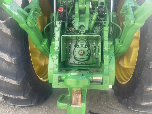 2023 John Deere 8R 370 Tractor