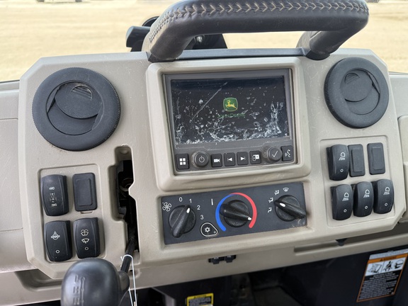 2022 John Deere XUV 835R ATV