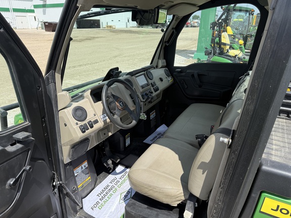 2022 John Deere XUV 835R ATV