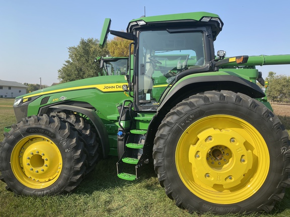 2024 John Deere 8R 370 Tractor