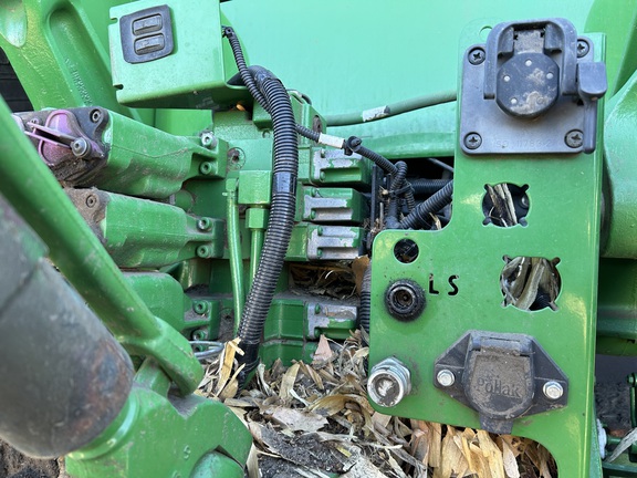 2014 John Deere 8370R Tractor