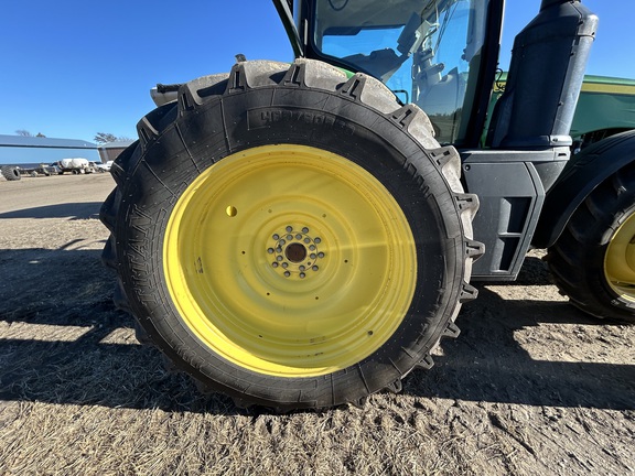 2014 John Deere 8370R Tractor