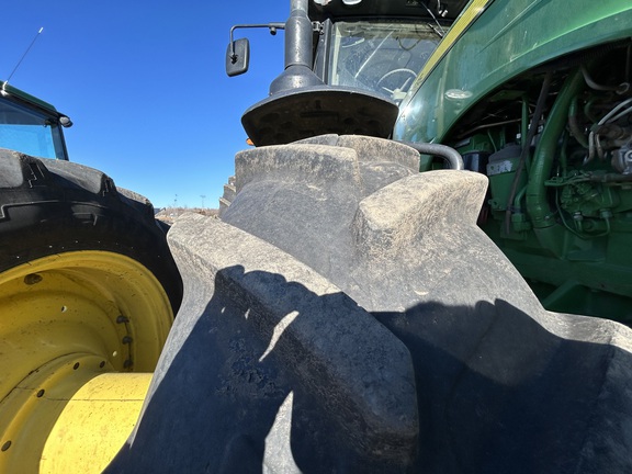 2014 John Deere 8370R Tractor