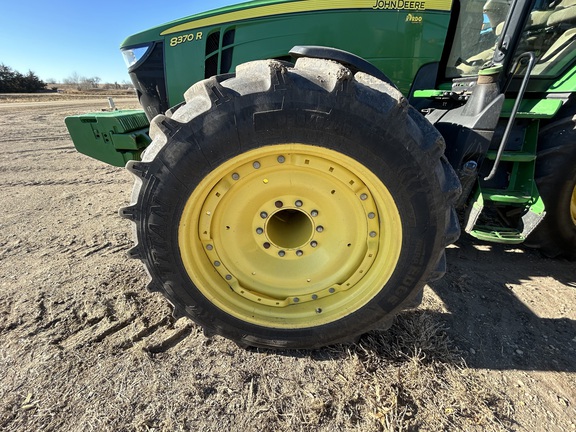 2014 John Deere 8370R Tractor