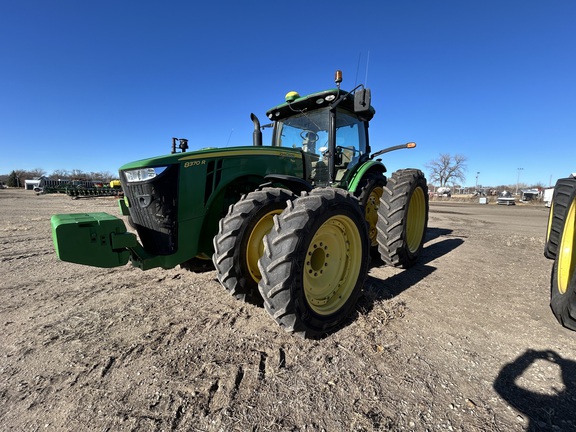 2014 John Deere 8370R Tractor