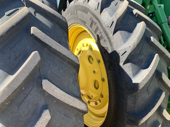 2014 John Deere 8370R Tractor