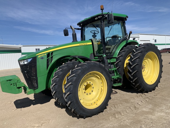 2014 John Deere 8370R Tractor