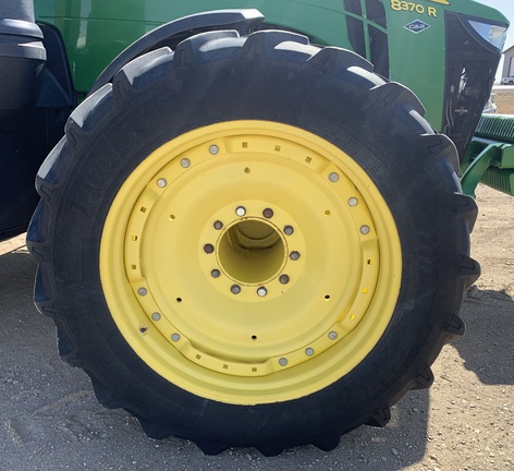 2014 John Deere 8370R Tractor