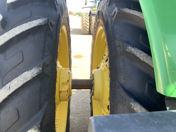 2014 John Deere 8370R Tractor