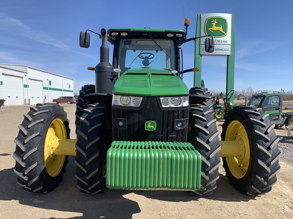 2014 John Deere 8370R Tractor
