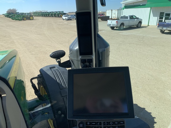 2014 John Deere 8370R Tractor