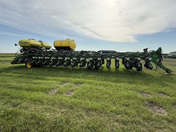 2012 John Deere DB90 Planter
