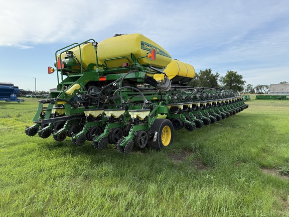 2012 John Deere DB90 Planter