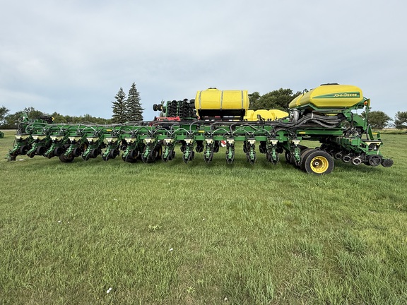 2012 John Deere DB90 Planter