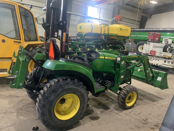 2024 John Deere 2032R Tractor Compact