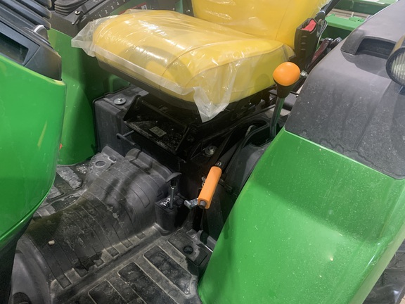 2024 John Deere 2032R Tractor Compact