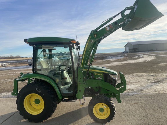 2024 John Deere 3039R Tractor Compact