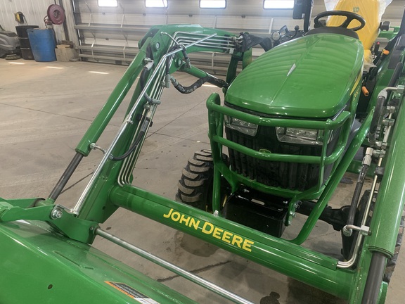 2024 John Deere 2032R Tractor Compact