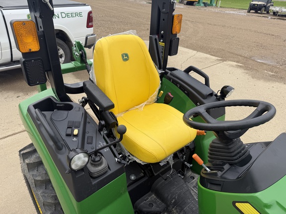 2024 John Deere 2032R Tractor Compact
