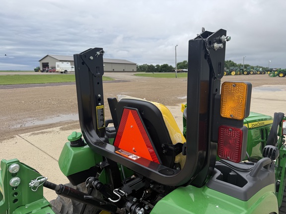 2024 John Deere 2032R Tractor Compact