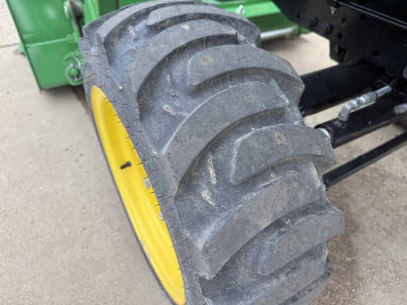 2024 John Deere 2032R Tractor Compact