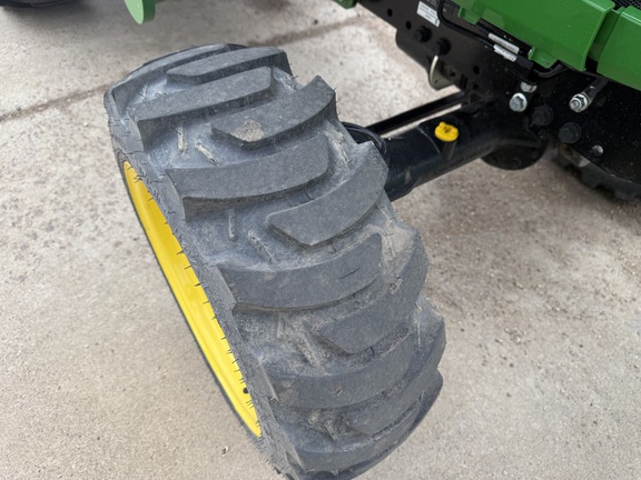 2024 John Deere 2032R Tractor Compact