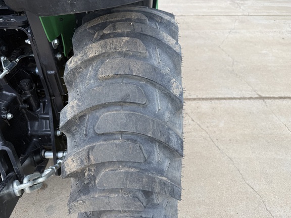 2024 John Deere 2032R Tractor Compact