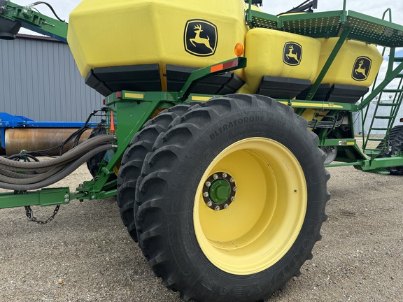 2014 John Deere 1895 Air Seeder