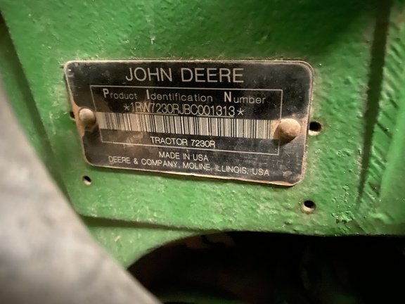 2011 John Deere 7230R Tractor