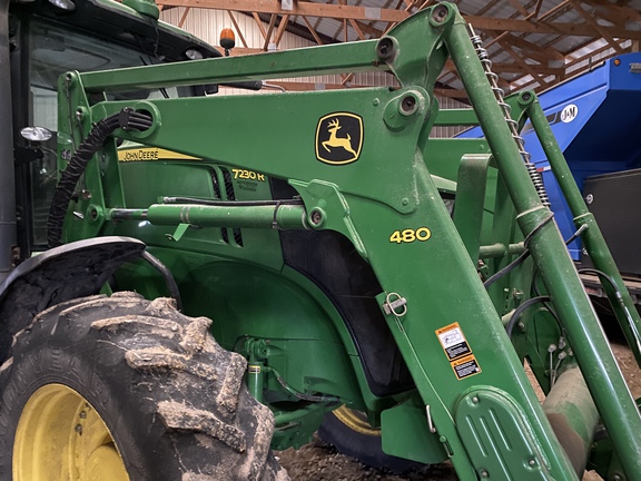 2011 John Deere 7230R Tractor