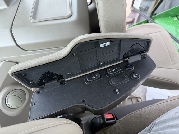 2024 John Deere 9R 590 Tractor 4WD