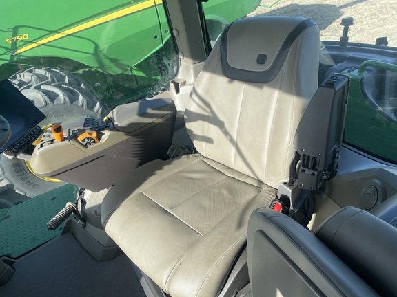 2024 John Deere 9R 540 Tractor 4WD