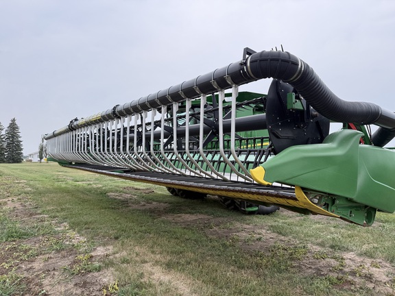 2018 John Deere 645FD Header Combine