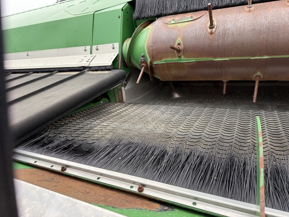 2018 John Deere 645FD Header Combine