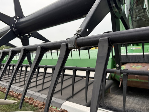 2018 John Deere 645FD Header Combine