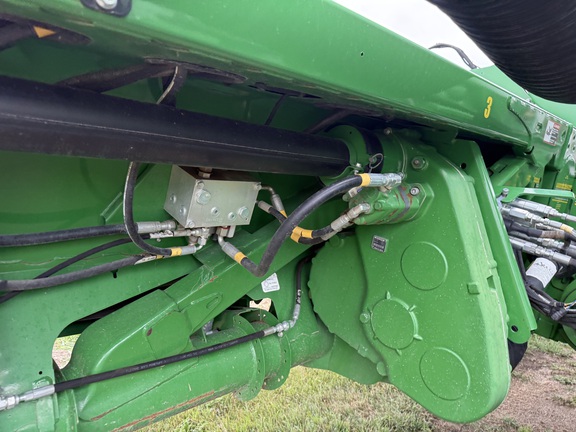 2018 John Deere 645FD Header Combine
