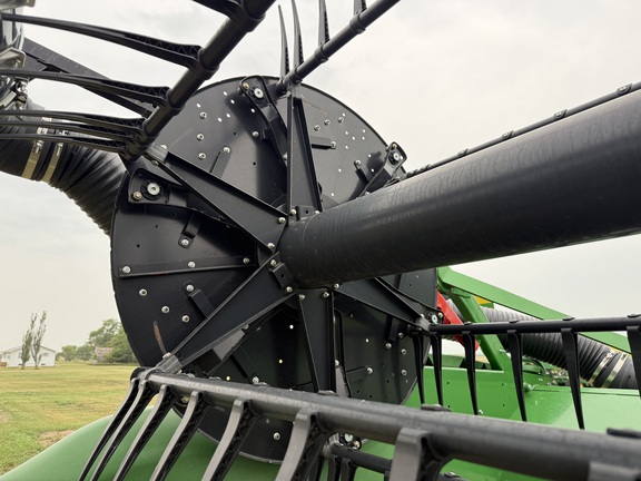 2018 John Deere 645FD Header Combine
