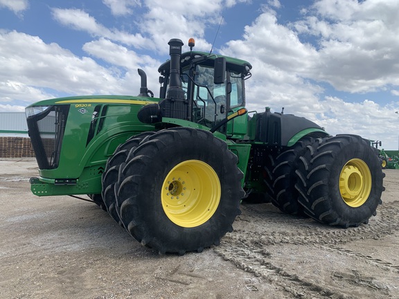 2020 John Deere 9520R Tractor 4WD