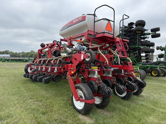2013 AGCO White 8800 Planter