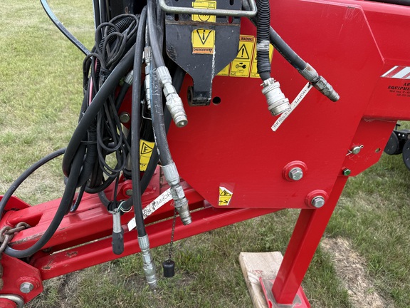 2013 AGCO White 8800 Planter