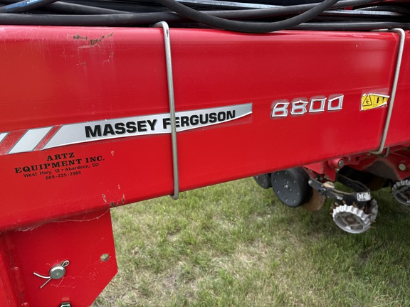 2013 AGCO White 8800 Planter