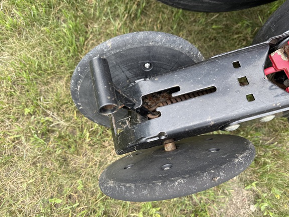 2013 AGCO White 8800 Planter