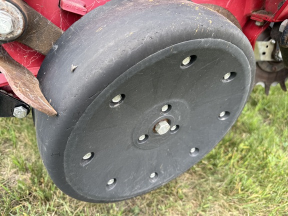 2013 AGCO White 8800 Planter
