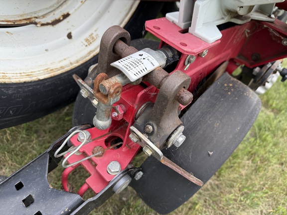 2013 AGCO White 8800 Planter