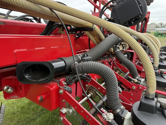 2013 AGCO White 8800 Planter