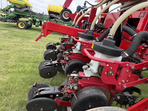 2013 AGCO White 8800 Planter