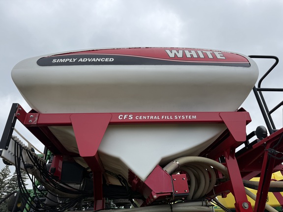 2013 AGCO White 8800 Planter