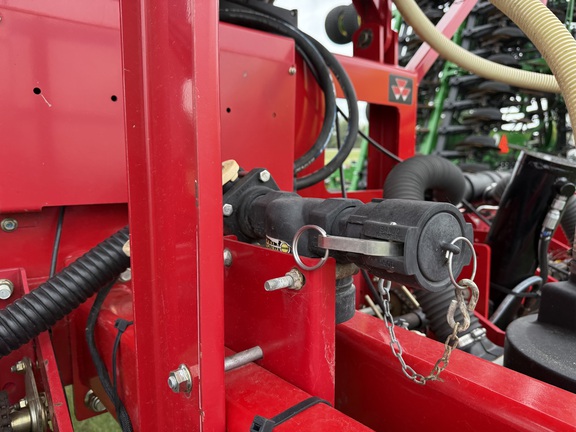 2013 AGCO White 8800 Planter