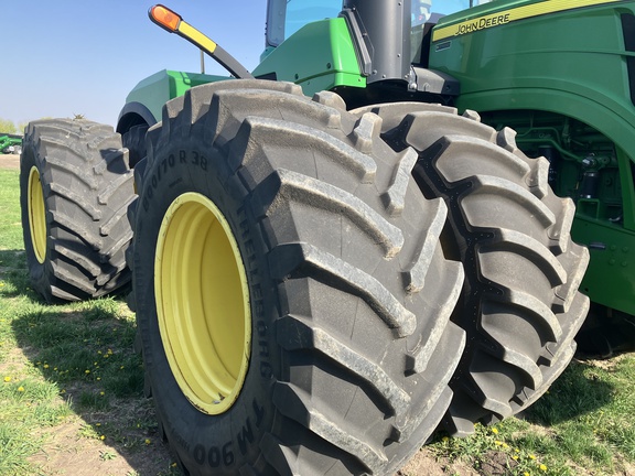 2016 John Deere 9570R Tractor 4WD