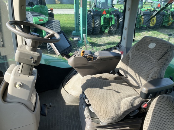2016 John Deere 9570R Tractor 4WD